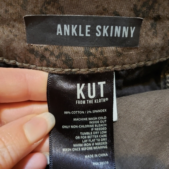 Kut From the Kloth Olive Brown Snake Print Ankle Skinny Jeans - Picture 9 of 9